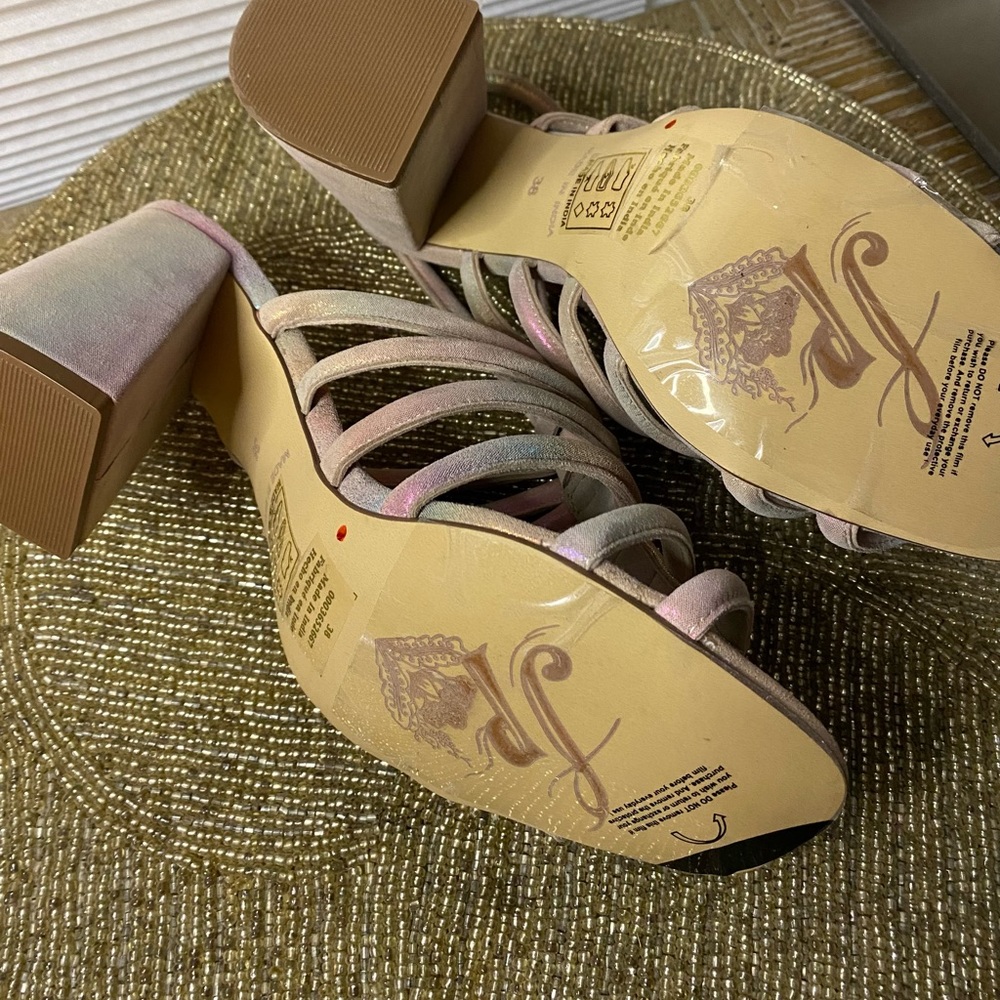Free People Colette Clinched Heel Sandals Rainbow Metallic NWOT - Picture 5 of 15